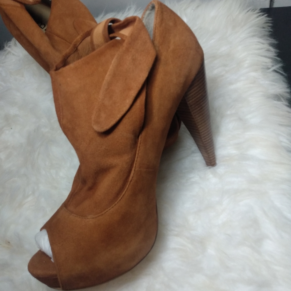 Heels - Picture 11 of 12